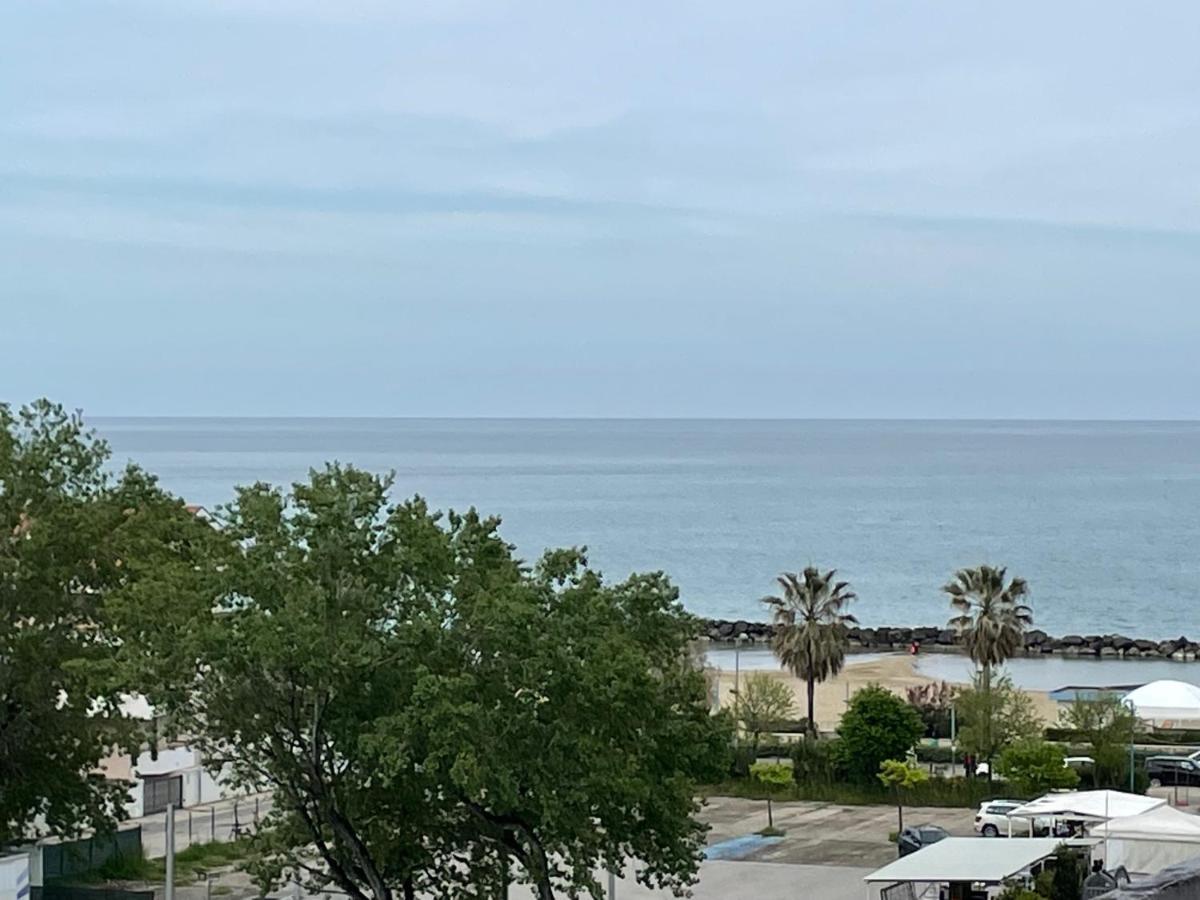 Il Sogno Del Mare Apartment Montesilvano Marina Exterior foto